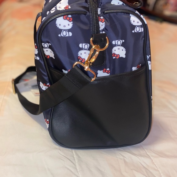 Hello kitty duffel bag - Picture 4 of 6